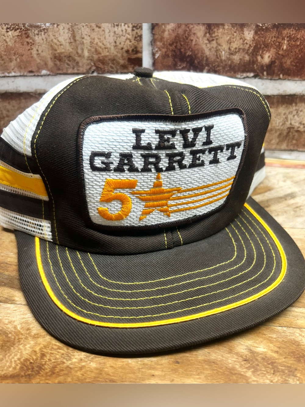 Vintage 3 Stripe Levi Garrett 5 Star
Big Patch Snapback Trucker Hat
USA